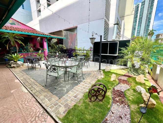 Venta de Casa uso Comercial a pasos del Parque Urraca, 2 Cuadras Cinta Costera 27LGG2853