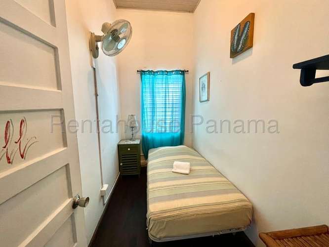 Venta de Casa uso Comercial a pasos del Parque Urraca, 2 Cuadras Cinta Costera 27LGG2853
