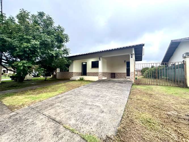 SE ALQUILA CASA AMPLIA Y CERCADA EN RESIDENCIAL EXCLUSIVO DE DAVID 