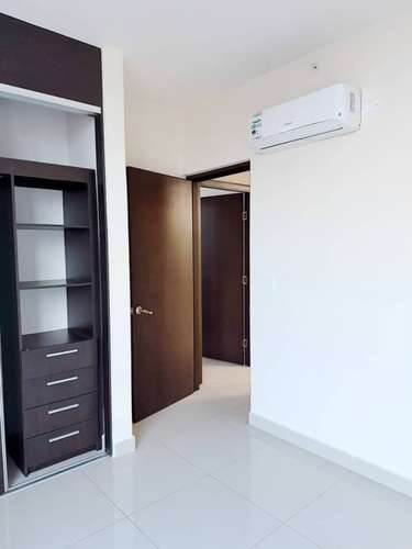 Renta Via España, 2 habitaciones, 2 baños, sin amoblar - Imagen 4