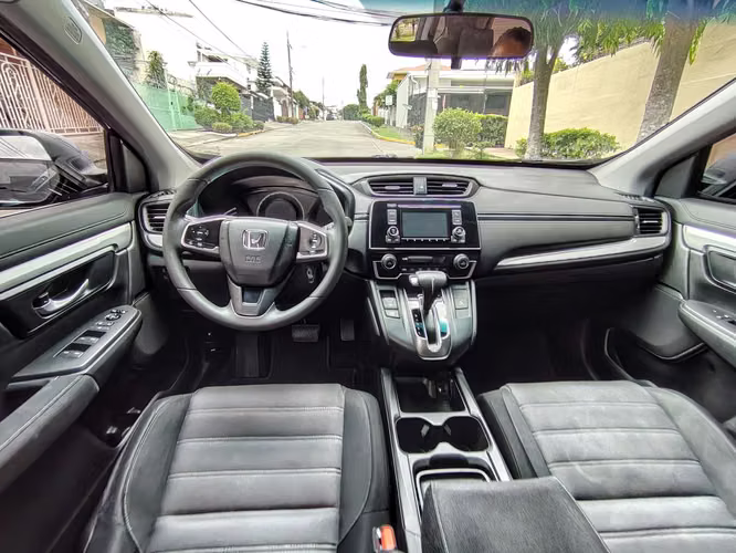 HONDA CRV 2017 AUTOMÁTICA ÚNICO DUEÑO NEGOCIABLE  - Imagen 6