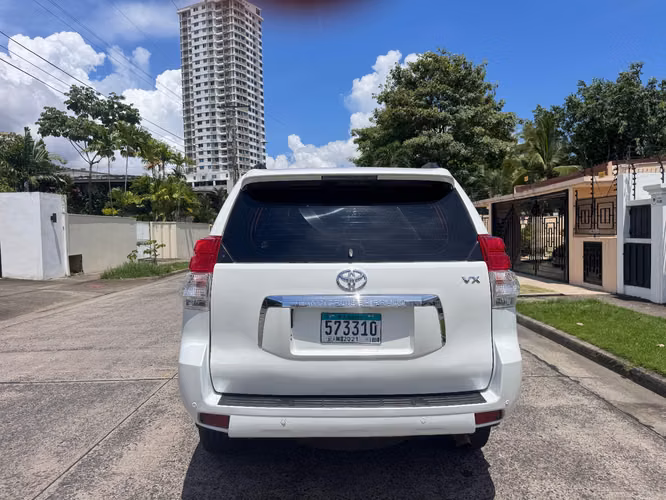 Toyota Land Cruiser Prado 2011 VX - Imagen 3