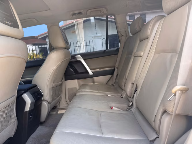 Toyota Land Cruiser Prado 2011 VX - Imagen 5