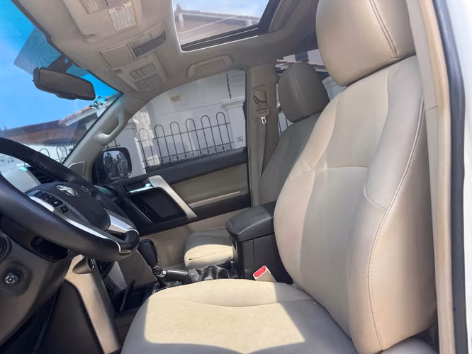 Toyota Land Cruiser Prado 2011 VX - Imagen 7