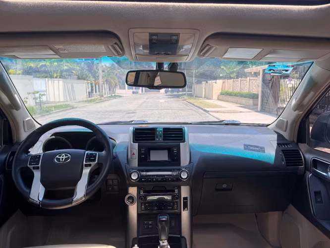 Toyota Land Cruiser Prado 2011 VX - Imagen 6