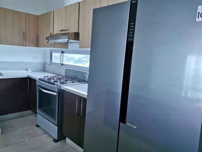 En Venta Apto en H2O Av Balboa $184,000