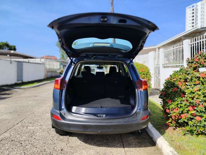 TOYOTA RAV4 2014 AUTOMÁTICA ÚNICO DUEÑO NEGOCIABLE  - Imagen 11