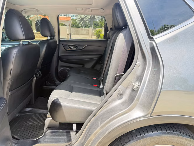 Nissan Xtrail 2019 Full Extras a solo $12,900 - Imagen 7