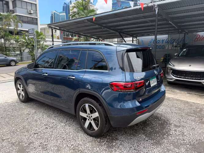 Mercedes Benz GLB