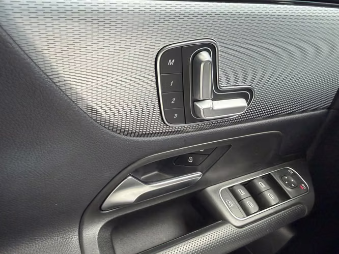 Mercedes Benz GLB