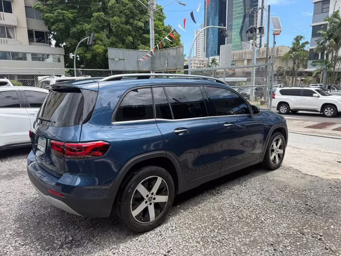 Mercedes Benz GLB
