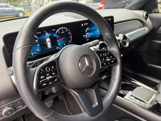Mercedes Benz GLB