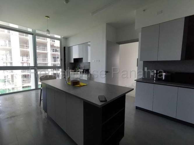 Penthouse en Alquiler en PH Ivy Tower, Santa María KC