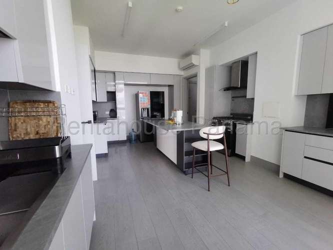 Penthouse en Alquiler en PH Ivy Tower, Santa María KC