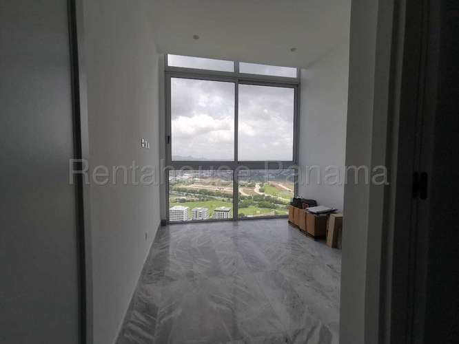 Penthouse en Alquiler en PH Ivy Tower, Santa María KC