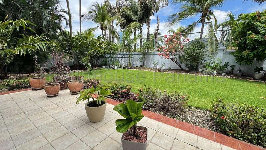 Venta casa en Royal Pacific, Costa del Este - con jardín privado | uVIK-25-8762 - Imagen 16