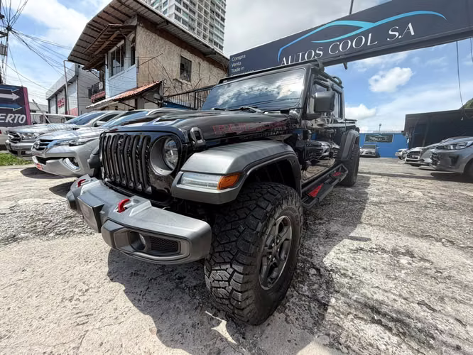 JEEP GLADIATOR RUBICON AÑO 2023 AUTOMATICA 4X4 FULL EXTRAS UNICO DUEÑO COMORADA EL AUTO STAR - Imagen 3