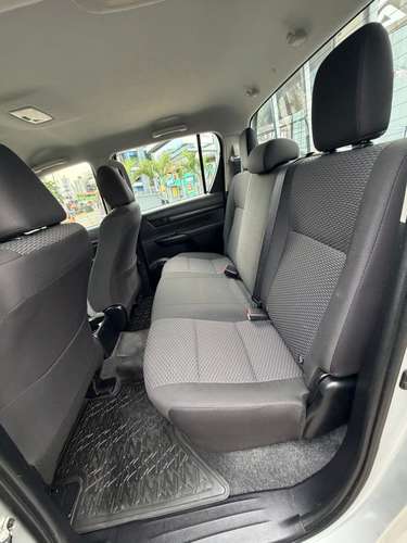 TOYOTA HILUX 2023 - Imagen 6