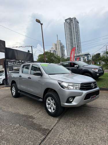 TOYOTA HILUX 2023 - Imagen 2