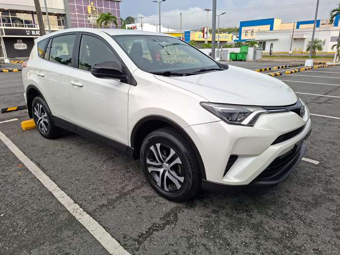 Hermosa RAV 4 2017 - Imagen 3