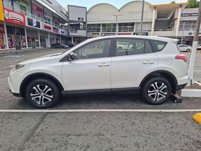 Hermosa RAV 4 2017 - Imagen 6