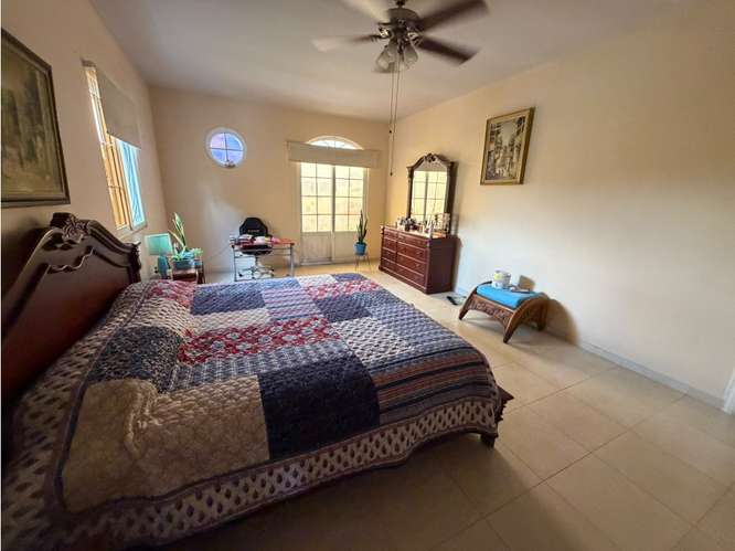 SE VENDE AMPLIA CASA ANCON LAS HUACAS RAINFOREST VILLAS 523M  2 PISOS