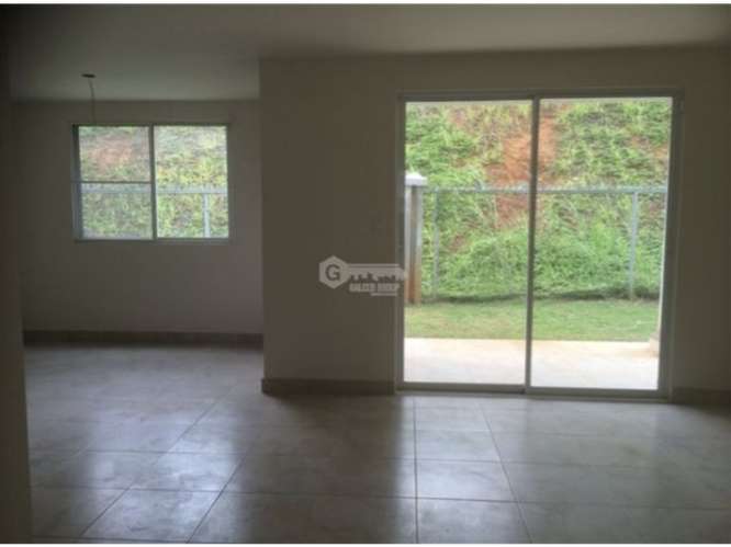 PLAYA DORADA / RESIDENCIAL PLAYAMAR / 204M / 3 HABITACIONES / VACIA