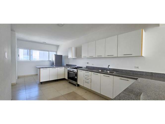 AV BALBOA / WATERS ON THE BAY / 269M / LINEA BLANCA / VISTA AL MAR