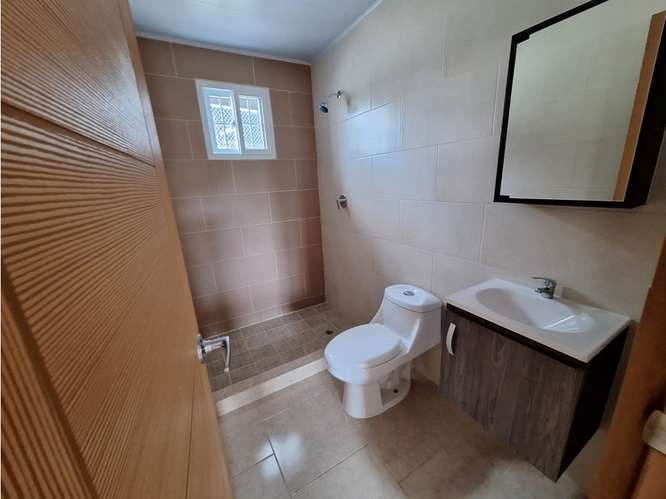 SE VENDE CASA COCLÉ SUMMER HILL SANTA CLARA 280M 2 NIVELES NUEVA - Imagen 6