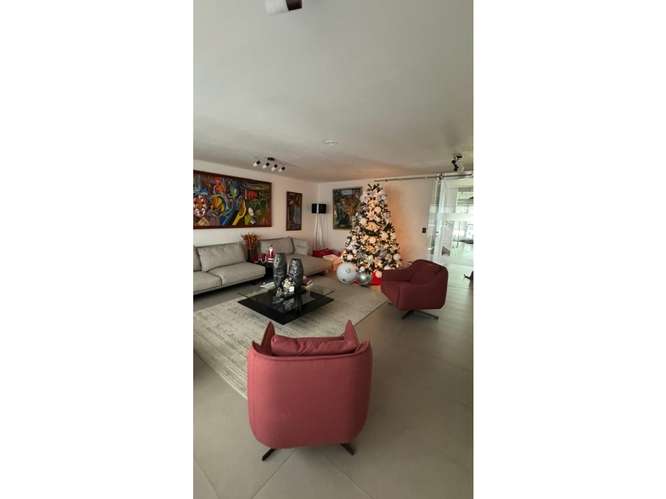 BETANIA / LOS ANGELES / 484M / 4 HABITACIONES / 4 PARKING / 2 NIVELES