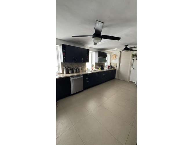 BETANIA / LOS ANGELES / 484M / 4 HABITACIONES / 4 PARKING / 2 NIVELES