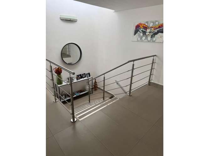 BETANIA / LOS ANGELES / 484M / 4 HABITACIONES / 4 PARKING / 2 NIVELES