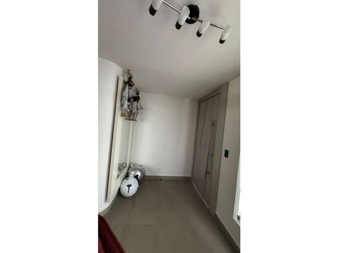 BETANIA / LOS ANGELES / 484M / 4 HABITACIONES / 4 PARKING / 2 NIVELES