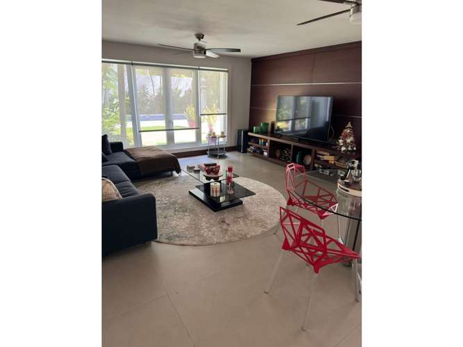 BETANIA / LOS ANGELES / 484M / 4 HABITACIONES / 4 PARKING / 2 NIVELES