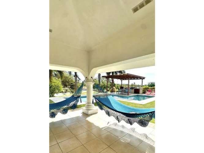 SE ALQUILA CASA 745M EN SAN CARLOS VISTA MAR CON PISCINA AMOBLADA - Imagen 6