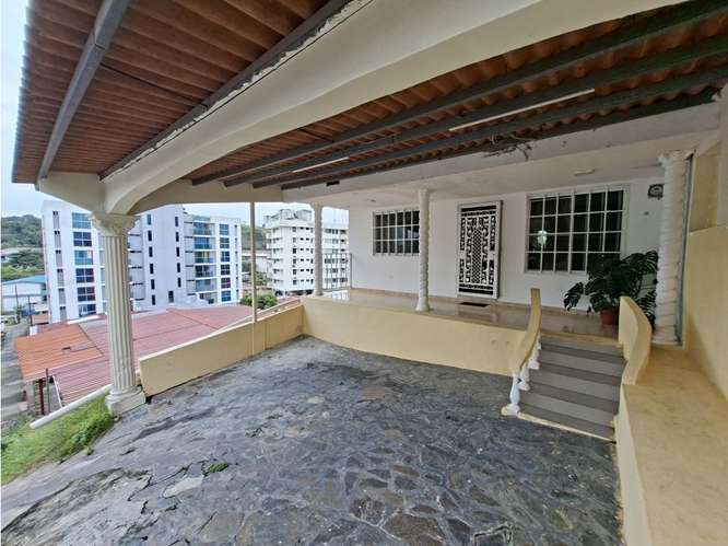 SE VENDE CASA EL CRISOL ALTOS DEL CRISOL 237M 3 HABITACION PATIO