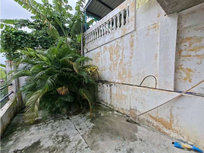 SE VENDE CASA EL CRISOL ALTOS DEL CRISOL 237M 3 HABITACION PATIO