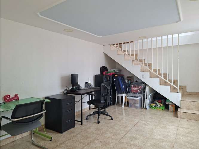 EL CRISOL / ALTOS DEL CRISOL / 237M / 3 HABITACION / 2 BAÑO / 2 PATIO