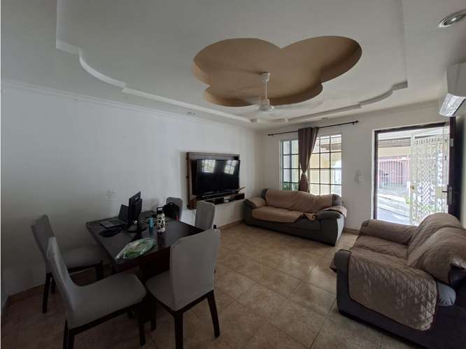 EL CRISOL / ALTOS DEL CRISOL / 237M / 3 HABITACION / 2 BAÑO / 2 PATIO