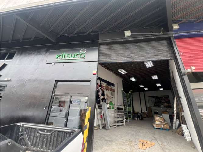 SE ALQUILA COSTA DEL ESTE PARQUE INDUSTRIAL 800M 3 NIVELES 4 OFICINAS
