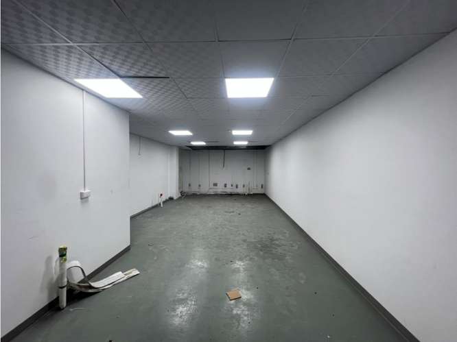 SE ALQUILA COSTA DEL ESTE PARQUE INDUSTRIAL 800M 3 NIVELES 4 OFICINAS