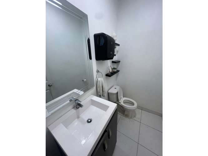COSTA DEL ESTE / PARQUE INDUSTRIAL / 800M / 3 NIVELES / 4 OFICINAS