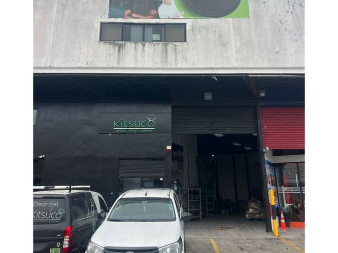COSTA DEL ESTE / PARQUE INDUSTRIAL / 800M / 3 NIVELES / 4 OFICINAS