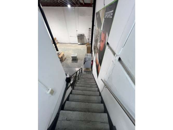COSTA DEL ESTE / PARQUE INDUSTRIAL / 800M / 3 NIVELES / 4 OFICINAS