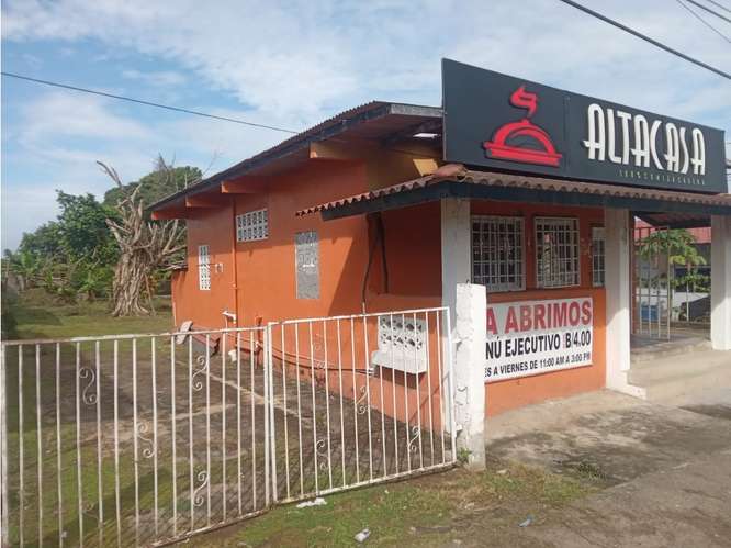 CHORREA / BARRIO COLON / 1025 M2 / TERRENO COMERCIAL / ZONAS VERDES
