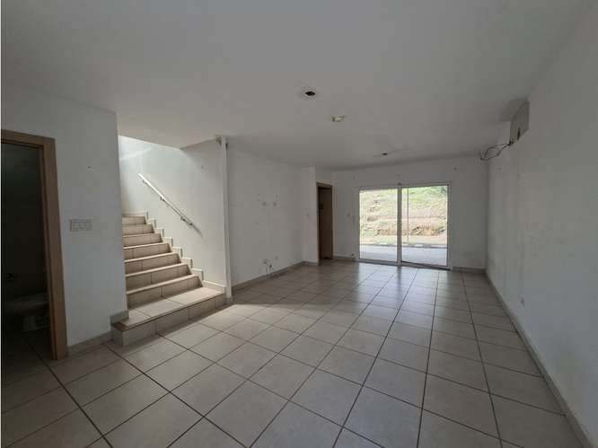 BRISAS DEL GOLF / VICTORIA / 200M / 3 HABITACIONES / PATIO / DUPLEX