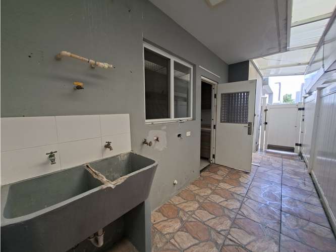 BRISAS DEL GOLF / VICTORIA / 200M / 3 HABITACIONES / PATIO / DUPLEX
