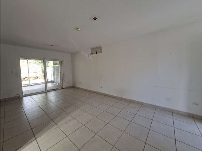 BRISAS DEL GOLF / VICTORIA / 200M / 3 HABITACIONES / PATIO / DUPLEX