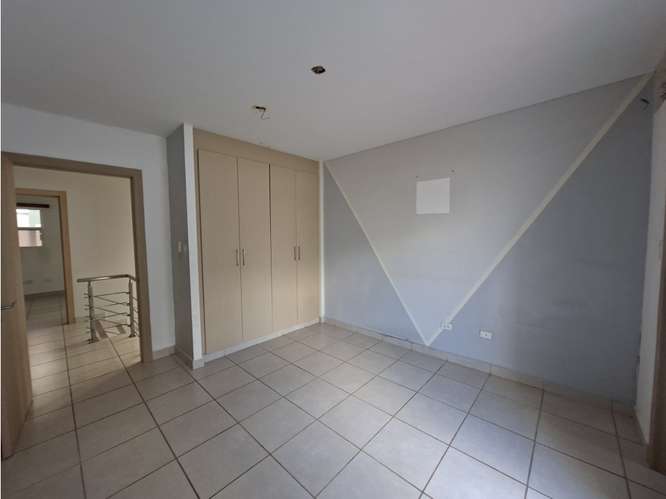 BRISAS DEL GOLF / VICTORIA / 200M / 3 HABITACIONES / PATIO / DUPLEX