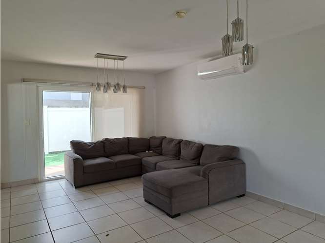 BRISAS DEL GOLF / VICTORIA / 256M / 3 HABITACIONES / PATIO / DUPLEX